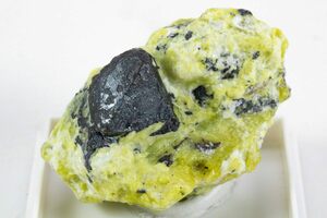 Lizardite: The Serpentine Mineral with “Scaly” Crystal Secrets