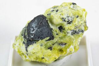 Lizardite: The Serpentine Mineral with “Scaly” Crystal Secrets