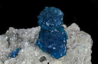 Vibrant Tower of Cavansite Crystals on Stilbite - India #33694